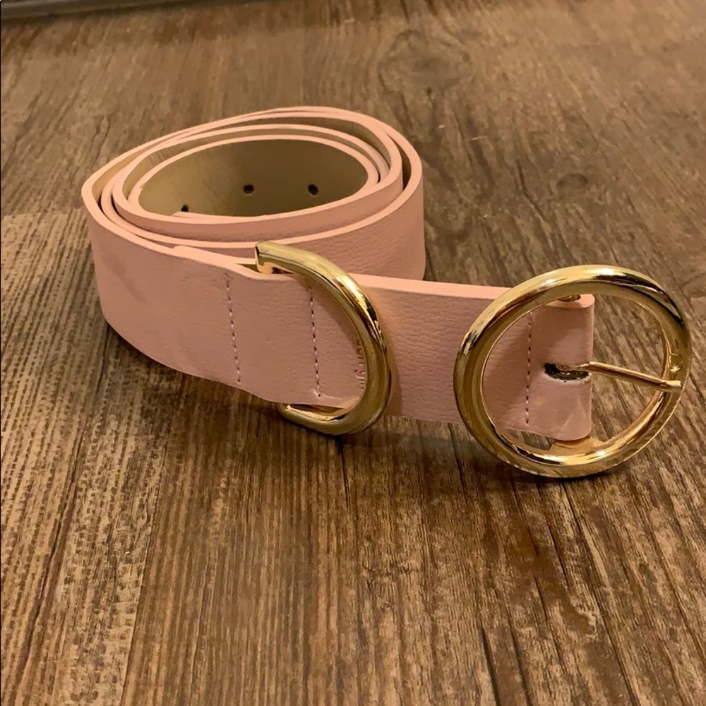 Super cute pink belt